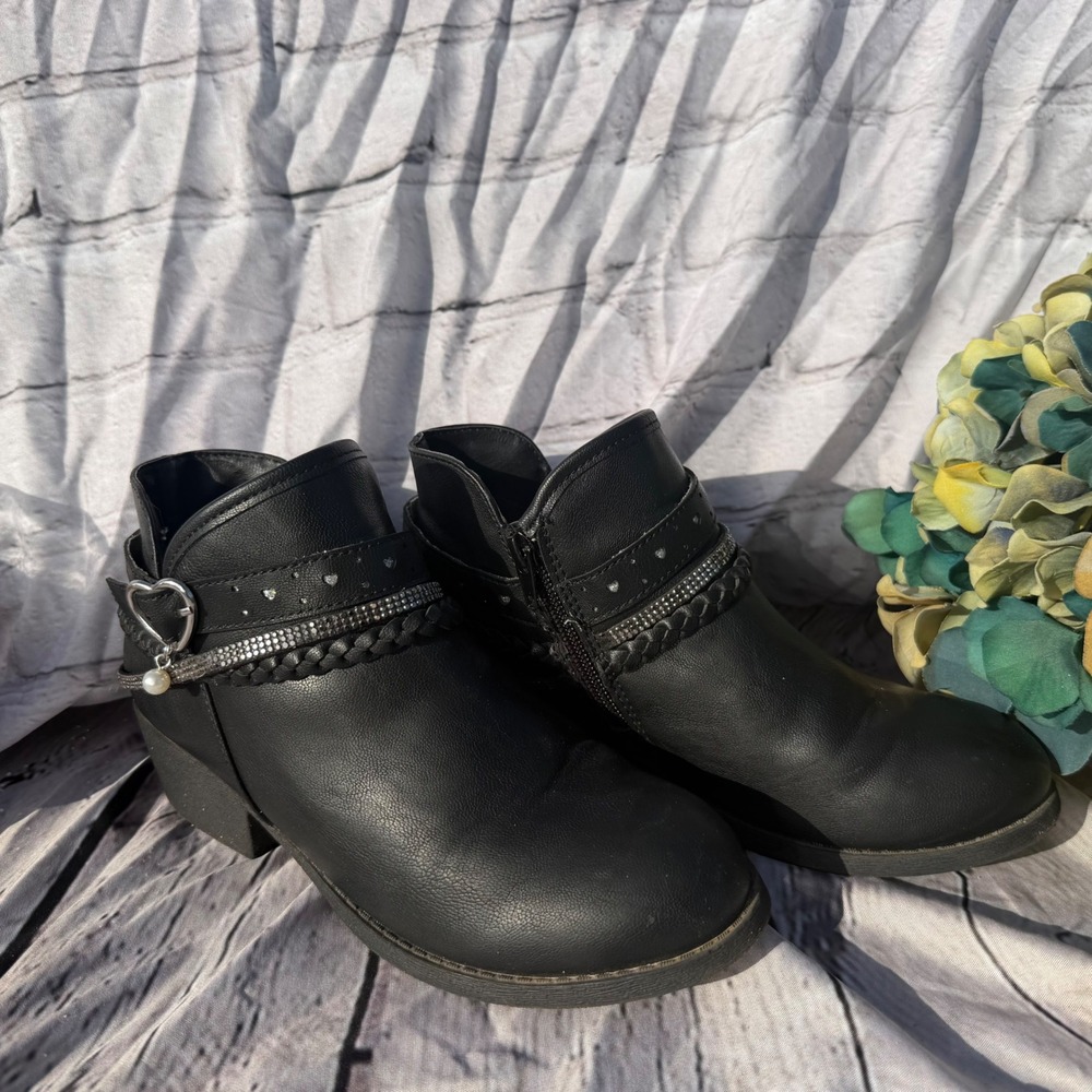 Pop Girls Black Faux Leather Heart Charm Rhinestone Ankle Boots Kids Size 4M